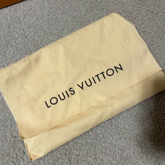Louis Vuitton Amarante Monogram Vernis Brea PM - Picture 6 of 7